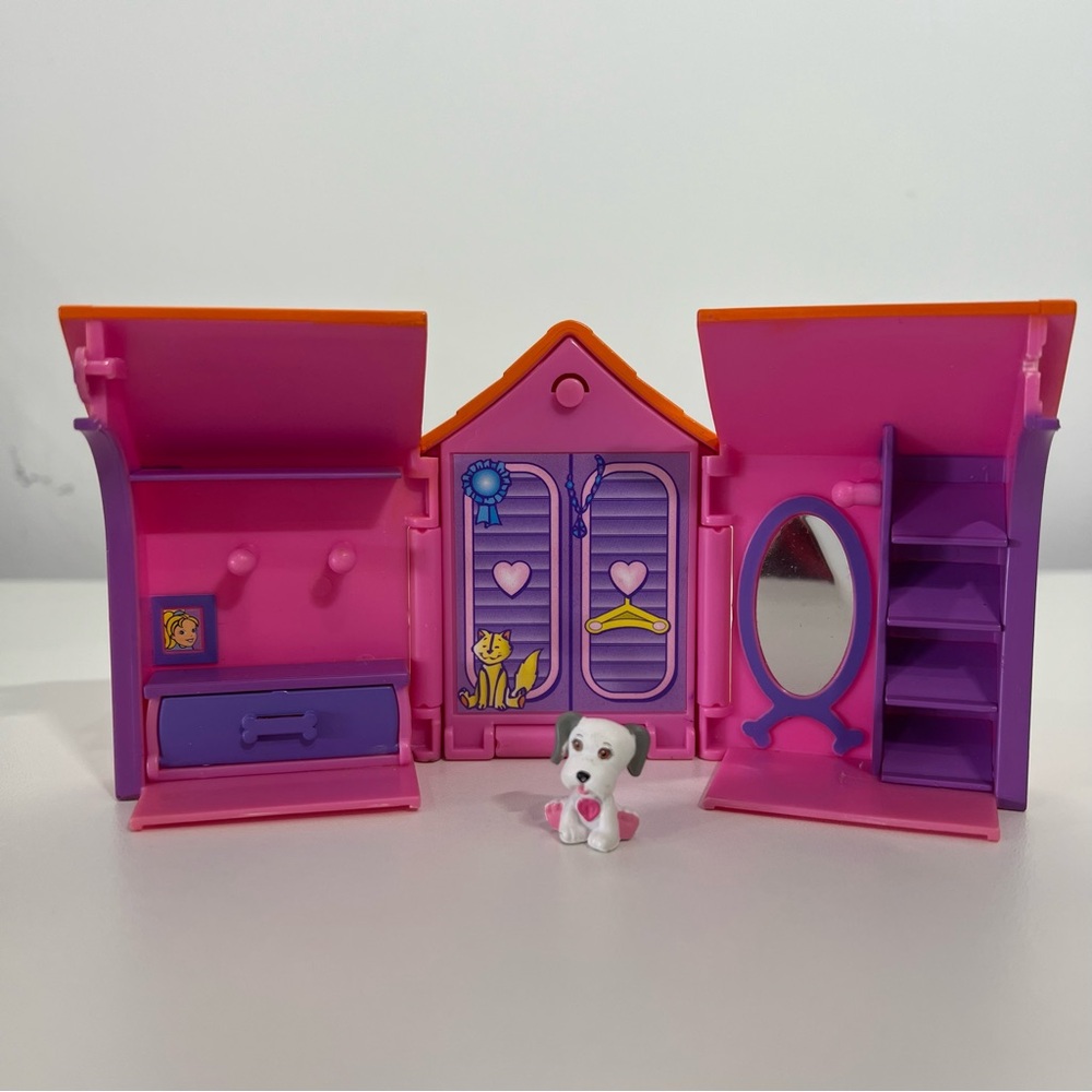 Polly Pocket 2001 Happenin Pet Pals Doghouse Playset + Puppy Figure Bundle